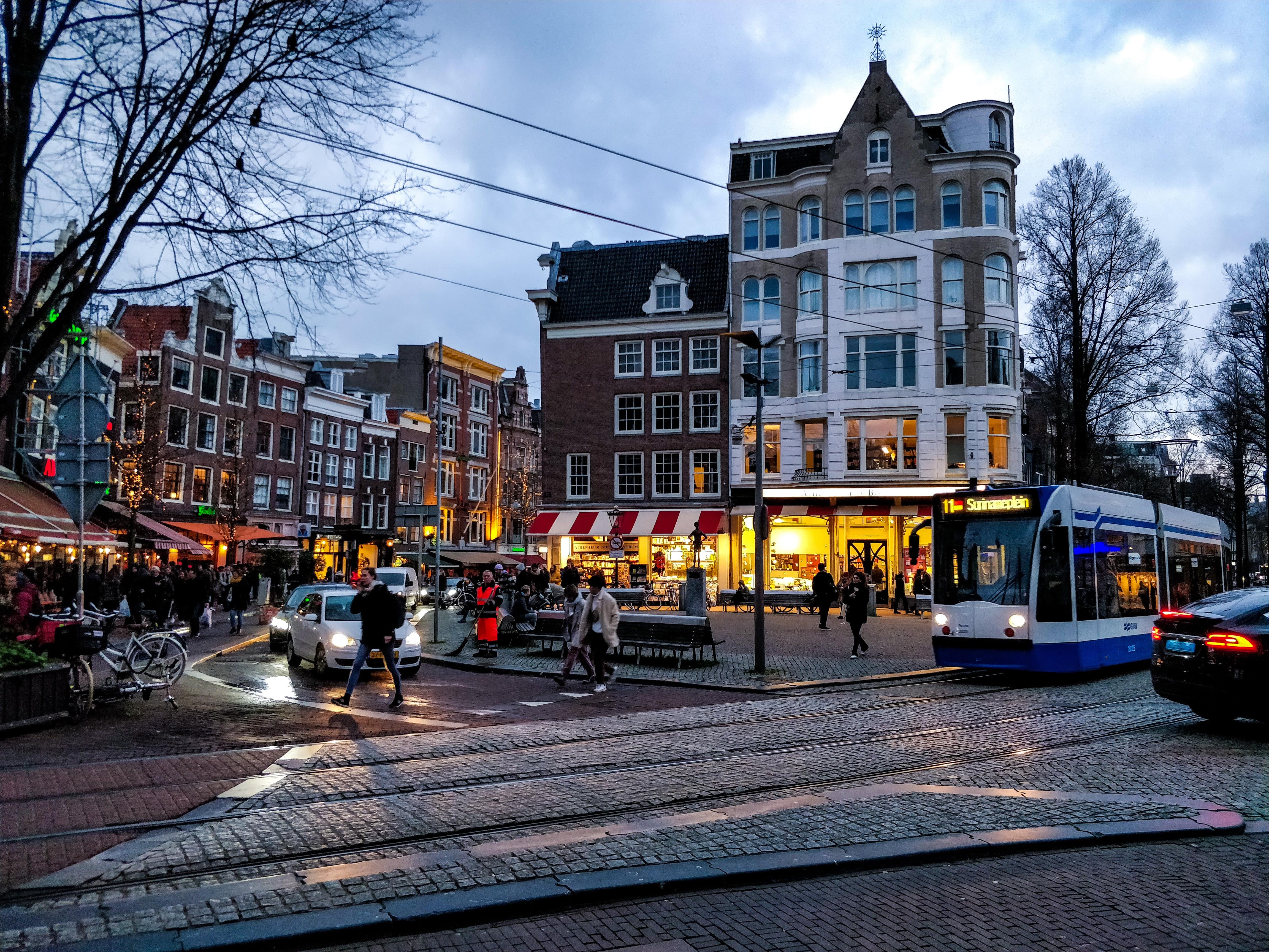 amsterdam tram stop