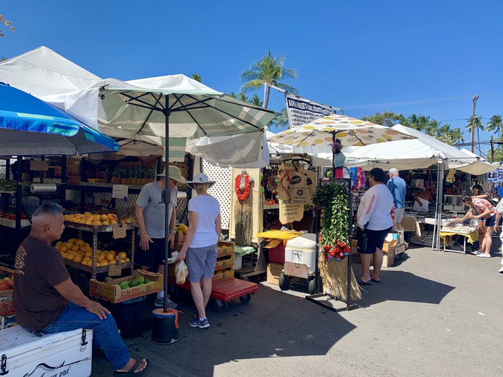 The Kona Farmer's Market is a great place to go shopping if traveling to Kona on a budget.